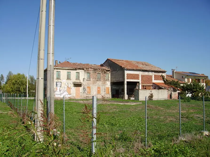 Immagine 5 di Rustico / casale in vendita  in Via Penghe a Selvazzano Dentro