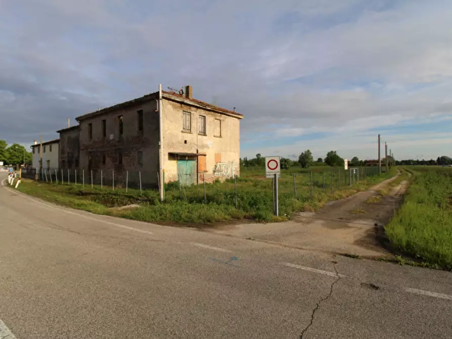 Immagine 9 di Rustico / casale in vendita  in Via Penghe a Selvazzano Dentro