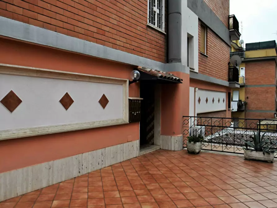 Immagine 2 di Appartamento in affitto  in Via dei Buonvisi a Roma
