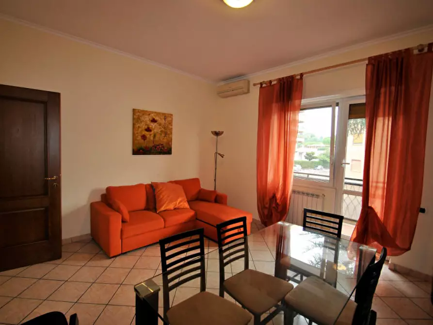 Immagine 4 di Appartamento in affitto  in Via dei Buonvisi a Roma