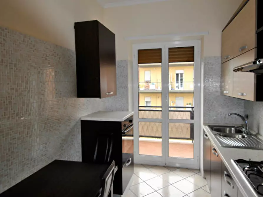 Immagine 8 di Appartamento in affitto  in Via dei Buonvisi a Roma
