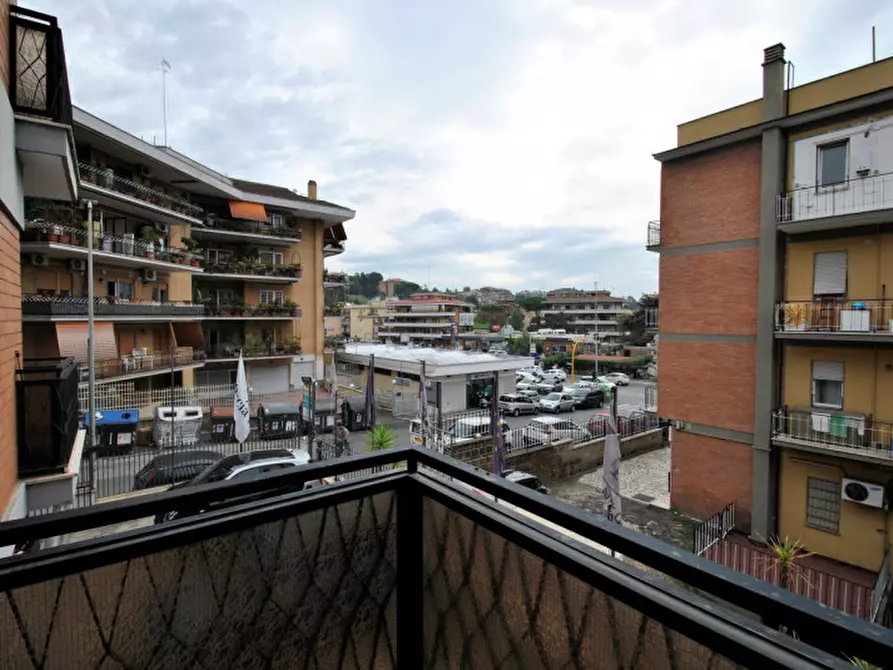 Immagine 16 di Appartamento in affitto  in Via dei Buonvisi a Roma