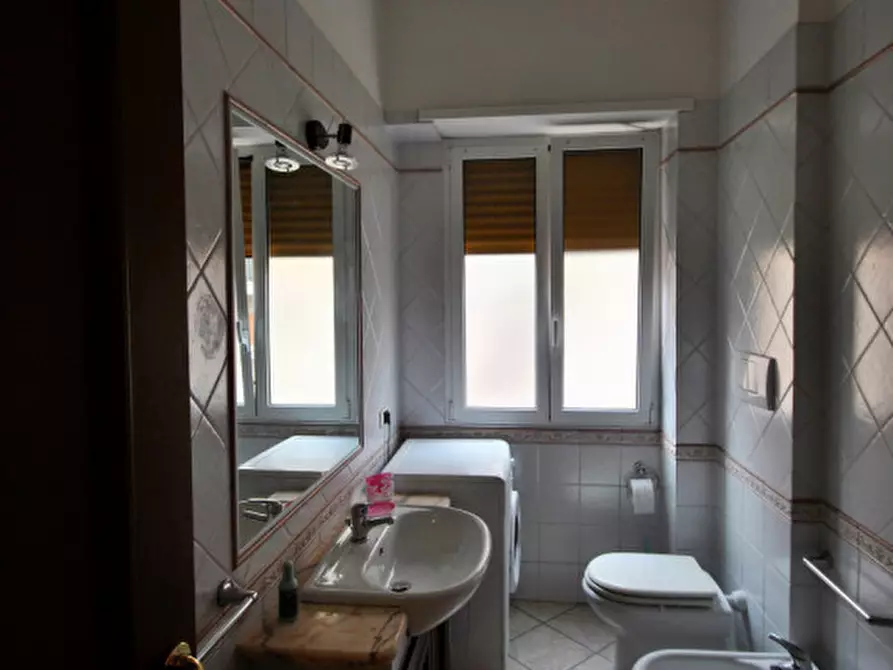 Immagine 18 di Appartamento in affitto  in Via dei Buonvisi a Roma
