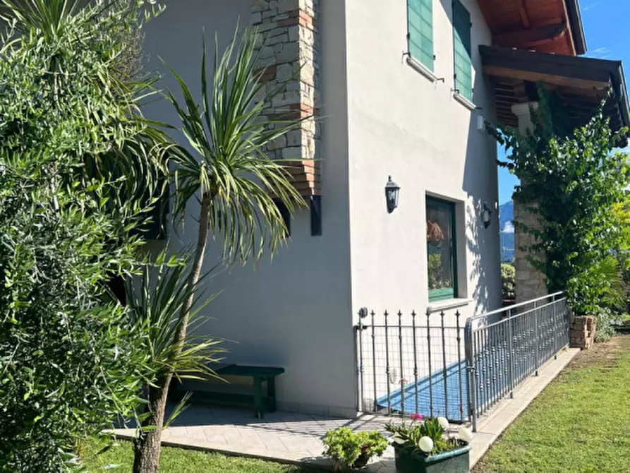 Immagine 3 di Villa in vendita  in Via Rosario a Polpenazze Del Garda