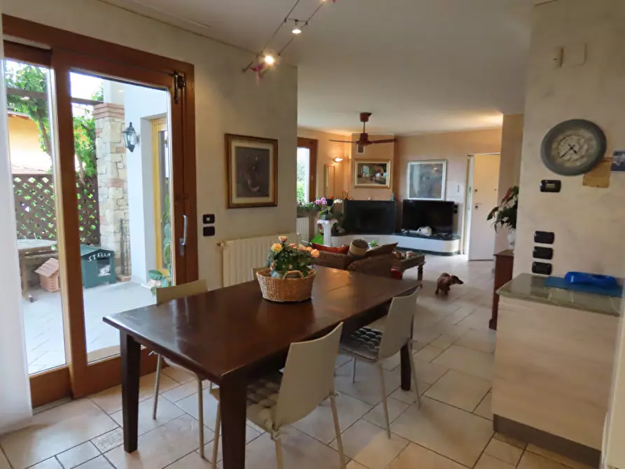 Immagine 17 di Villa in vendita  in Via Rosario a Polpenazze Del Garda