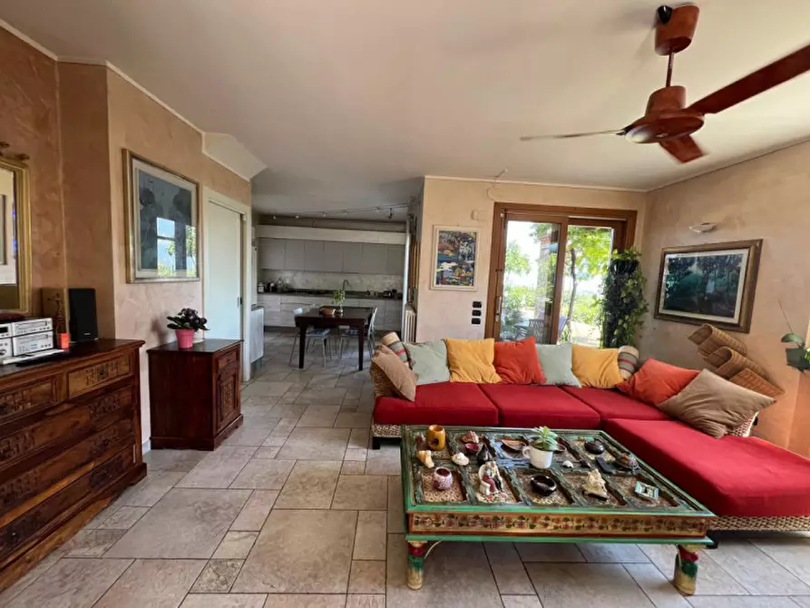 Immagine 18 di Villa in vendita  in Via Rosario a Polpenazze Del Garda