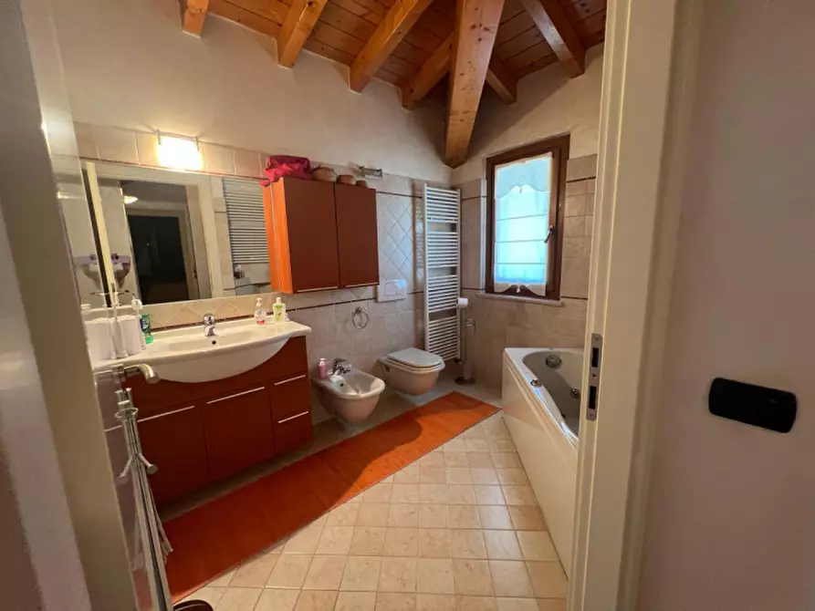 Immagine 23 di Villa in vendita  in Via Rosario a Polpenazze Del Garda