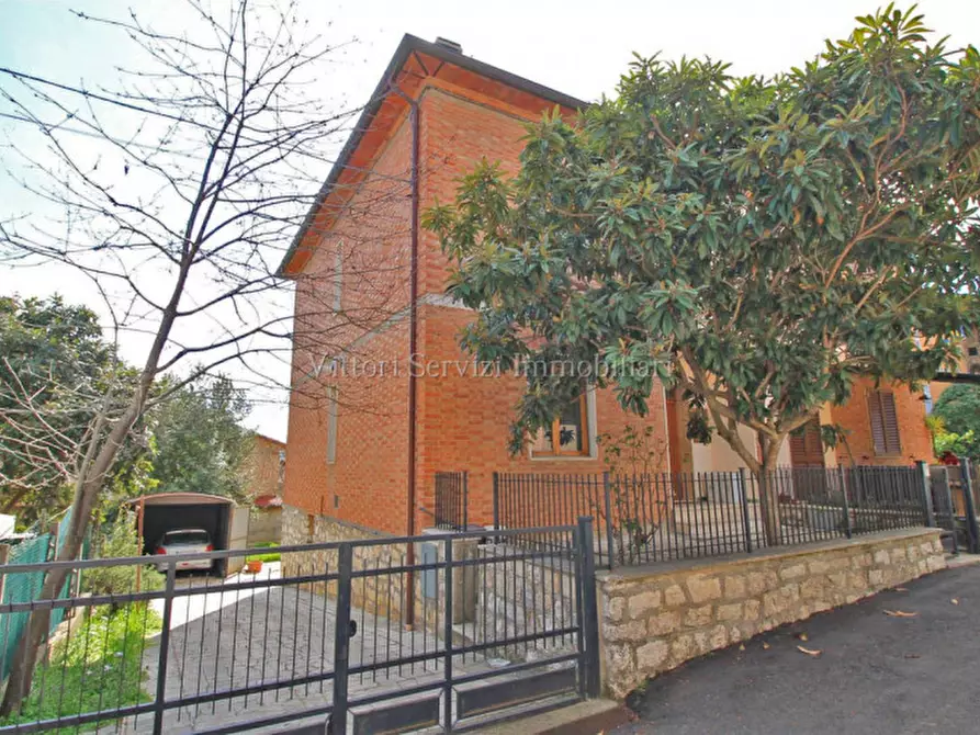 Immagine 25 di Casa bifamiliare in vendita  in Via Giuseppe di Vittorio a Torrita Di Siena