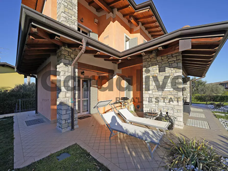 Immagine 7 di Villa in vendita  a Moniga Del Garda