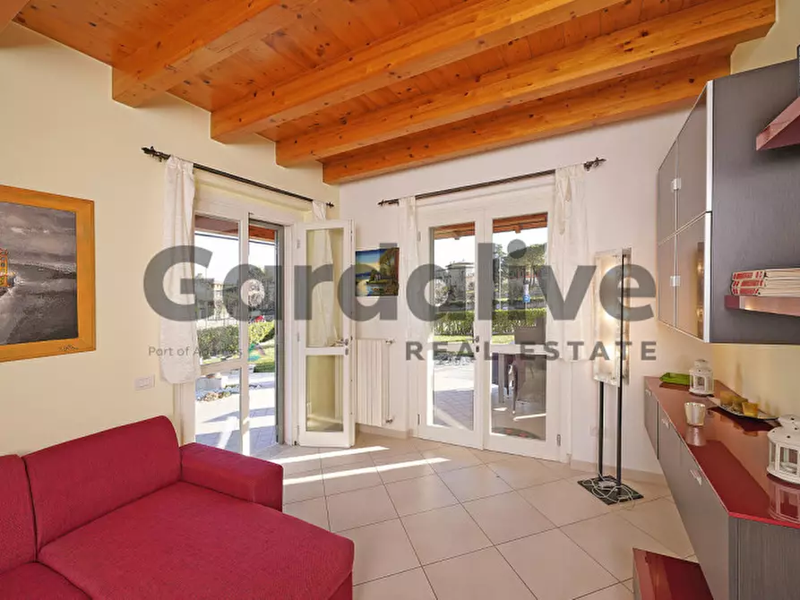 Immagine 15 di Villa in vendita  a Moniga Del Garda