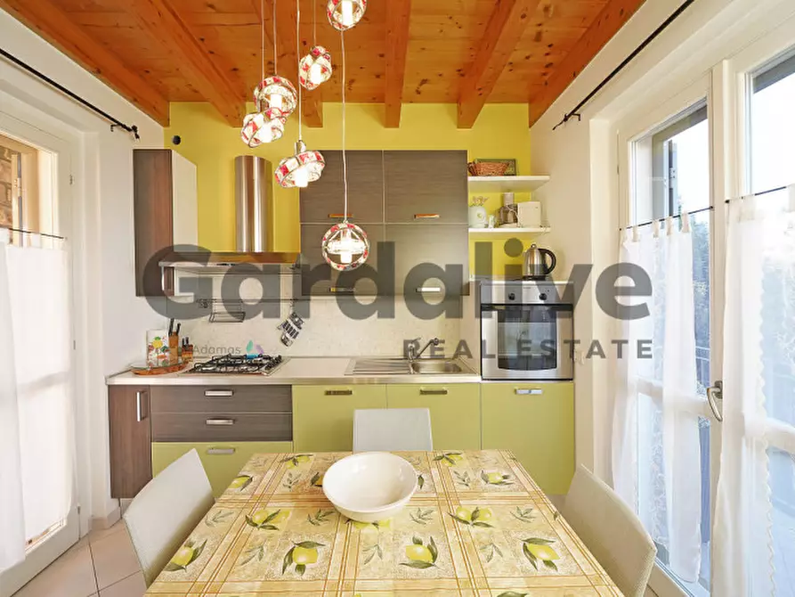 Immagine 25 di Villa in vendita  a Moniga Del Garda