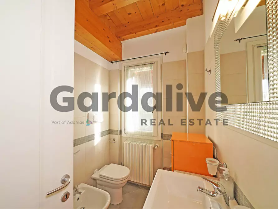 Immagine 26 di Villa in vendita  a Moniga Del Garda