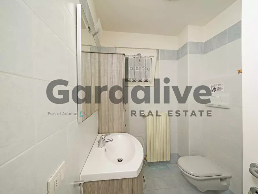 Immagine 31 di Villa in vendita  a Moniga Del Garda