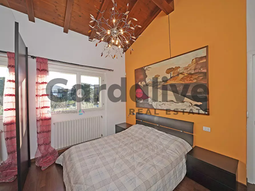 Immagine 35 di Villa in vendita  a Moniga Del Garda