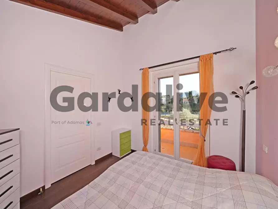 Immagine 39 di Villa in vendita  a Moniga Del Garda