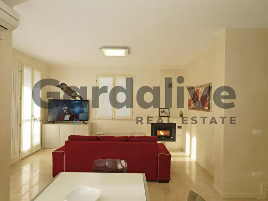 Immagine 4 di Casa bifamiliare in vendita  in via Pieve Vecchia a Manerba Del Garda