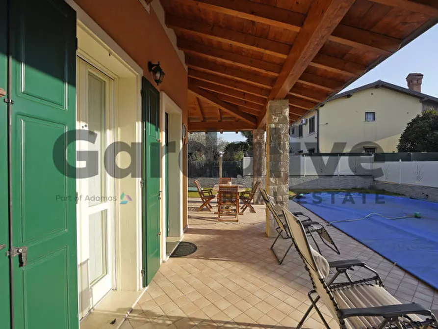 Immagine 7 di Casa bifamiliare in vendita  in via Pieve Vecchia a Manerba Del Garda