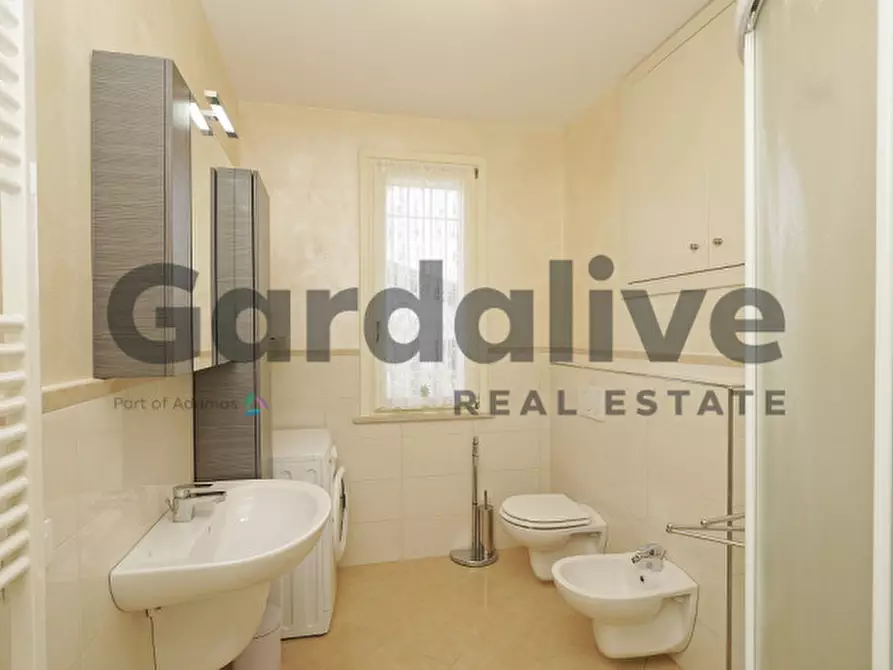 Immagine 18 di Casa bifamiliare in vendita  in via Pieve Vecchia a Manerba Del Garda