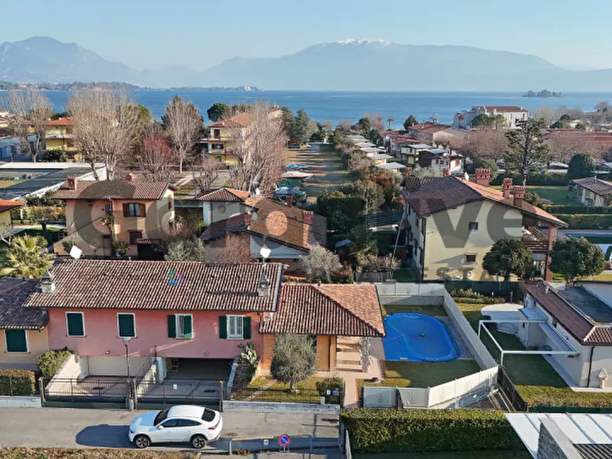 Immagine 25 di Casa bifamiliare in vendita  in via Pieve Vecchia a Manerba Del Garda