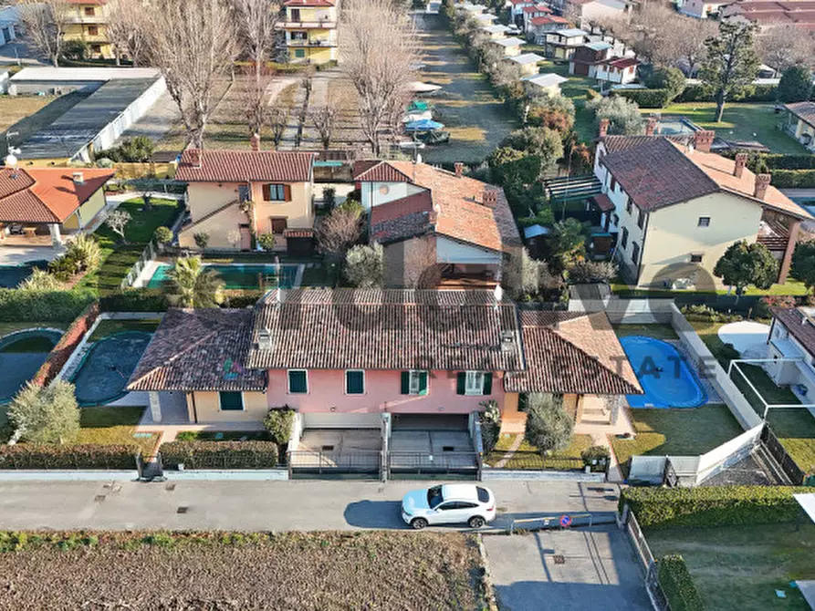 Immagine 26 di Casa bifamiliare in vendita  in via Pieve Vecchia a Manerba Del Garda