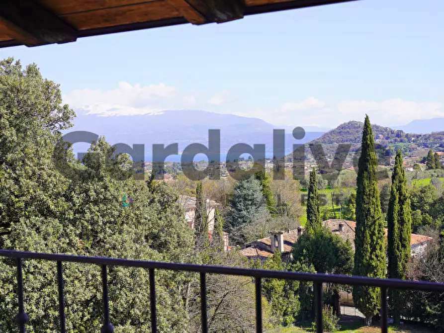 Immagine 9 di Appartamento in vendita  in Via Guglielmo Marconi a Manerba Del Garda