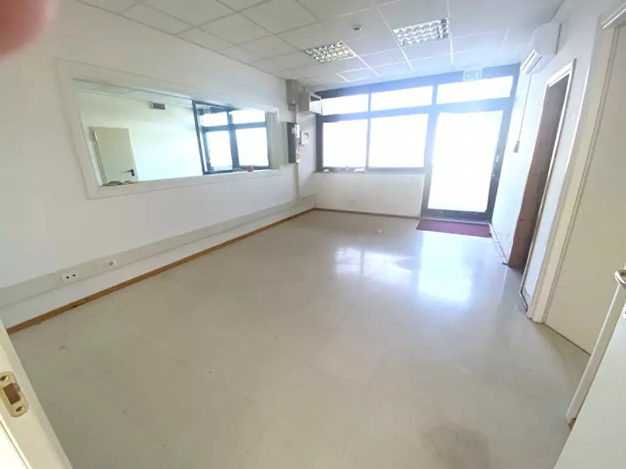 Immagine 5 di Ufficio in affitto  in VIA CAVALCAVIA a Cesena