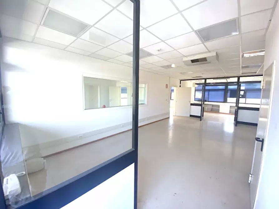 Immagine 12 di Ufficio in affitto  in VIA CAVALCAVIA a Cesena