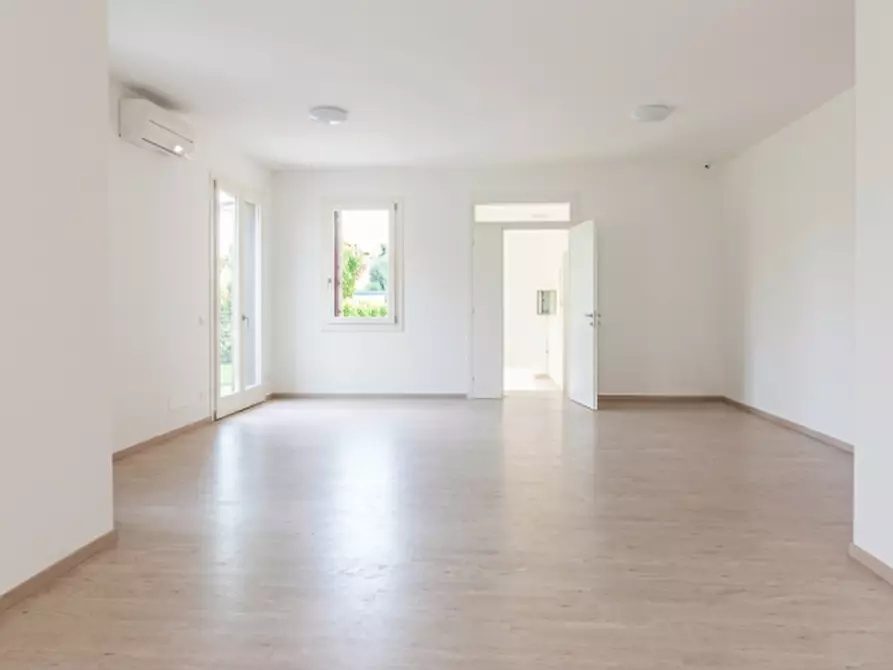 Immagine 5 di Ufficio in affitto  in Via Piave 60 a Montebelluna