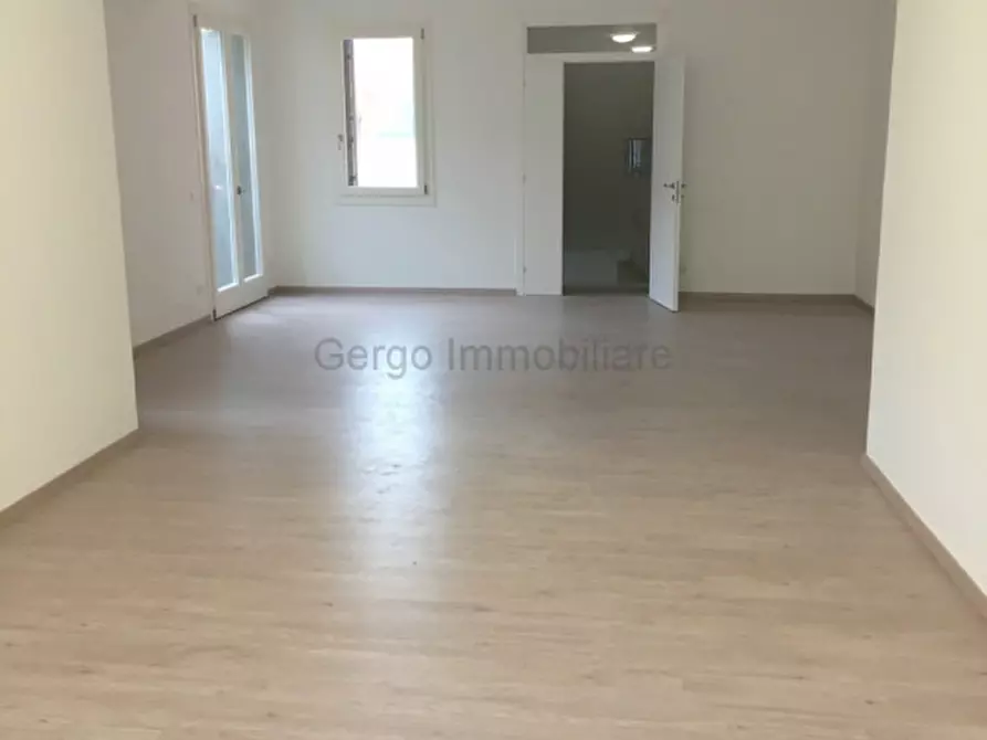 Immagine 13 di Ufficio in affitto  in Via Piave 60 a Montebelluna