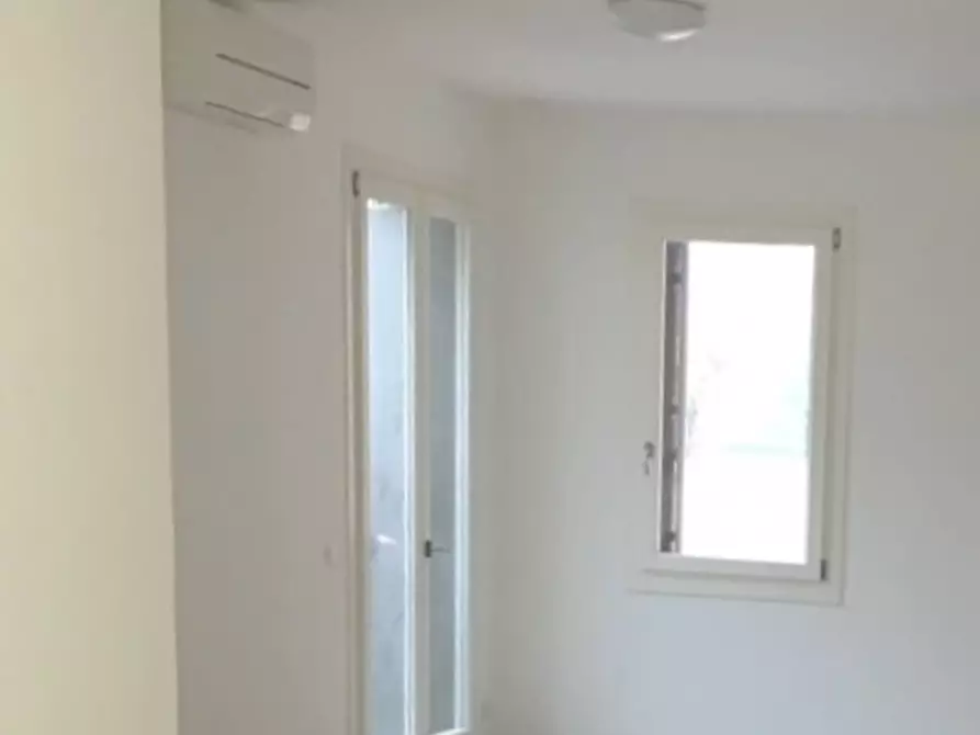 Immagine 17 di Ufficio in affitto  in Via Piave 60 a Montebelluna