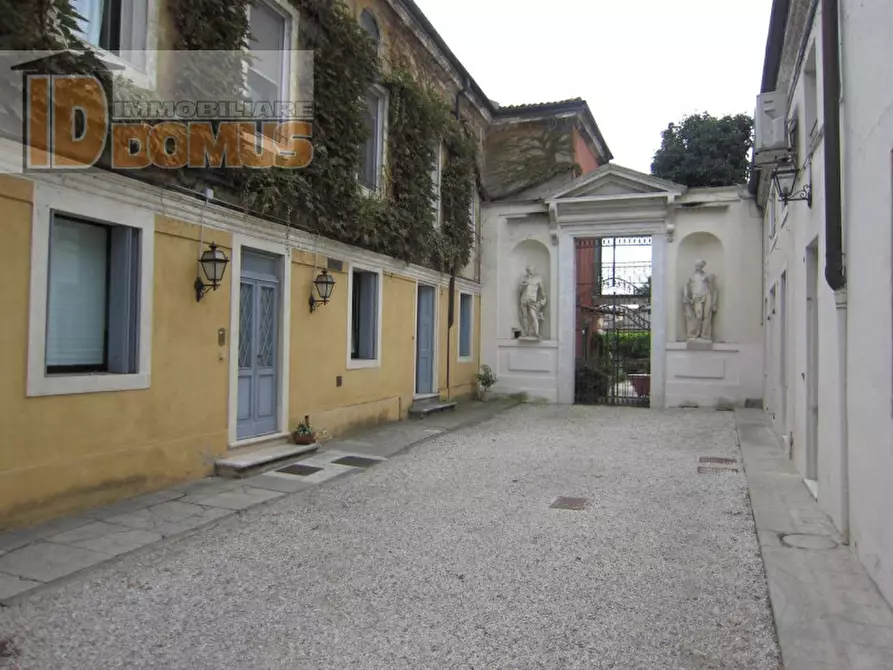 Immagine 16 di Appartamento in affitto  a Vicenza