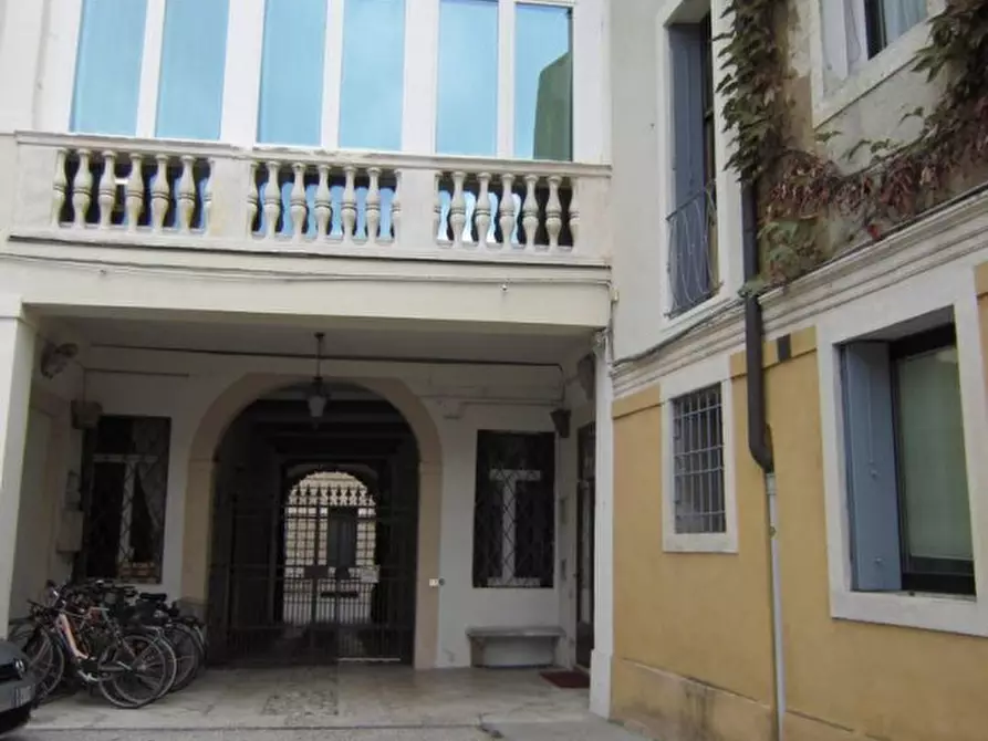Immagine 18 di Appartamento in affitto  a Vicenza