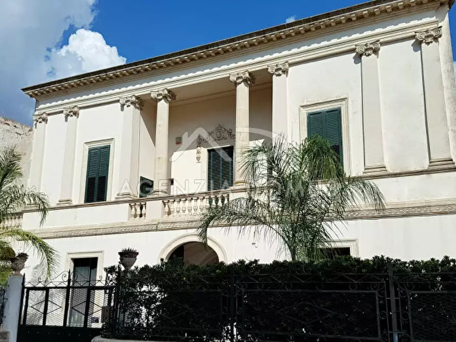 Immagine 1 di Villa in vendita  in via Addolorata, 11 a Racale