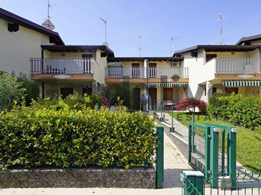 Immagine 2 di Villetta a schiera in vendita  in Via Panoramica a Manerba Del Garda
