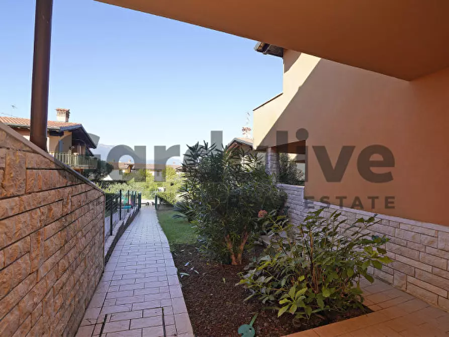 Immagine 3 di Villetta a schiera in vendita  in Via Panoramica a Manerba Del Garda