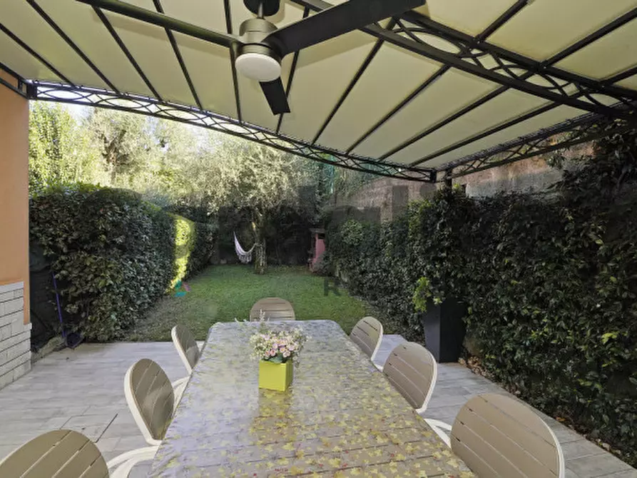 Immagine 14 di Villetta a schiera in vendita  in Via Panoramica a Manerba Del Garda