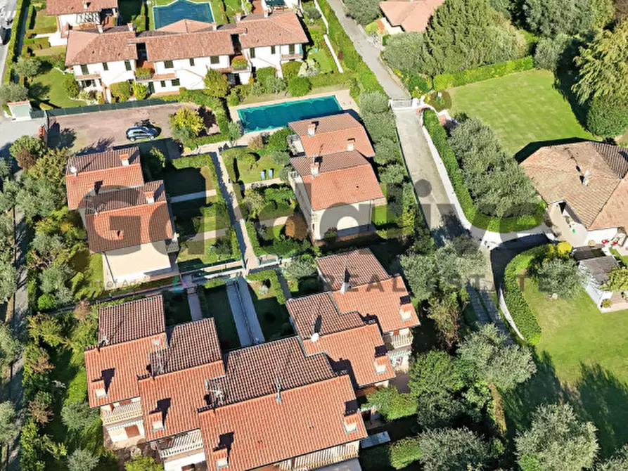 Immagine 34 di Villetta a schiera in vendita  in Via Panoramica a Manerba Del Garda