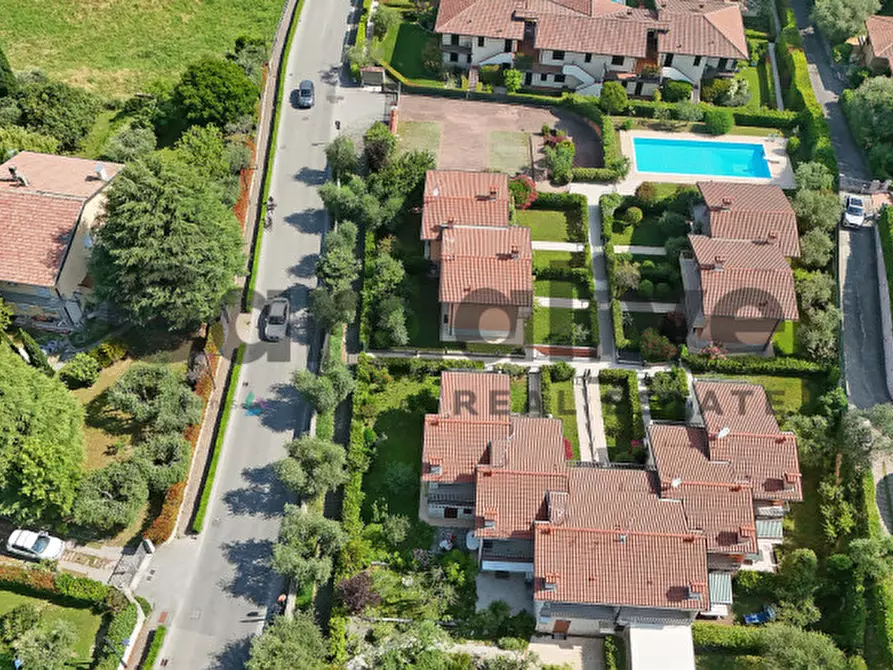 Immagine 37 di Casa bifamiliare in vendita  in Via Panoramica a Manerba Del Garda