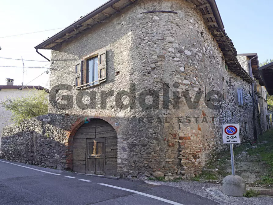 Immagine 2 di Casa quadrifamiliare in vendita  in Via Roma a Padenghe Sul Garda