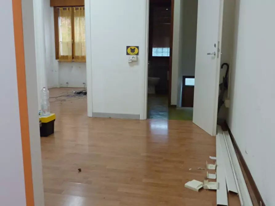 Immagine 3 di Negozio in affitto  in via roma 73 a Villorba