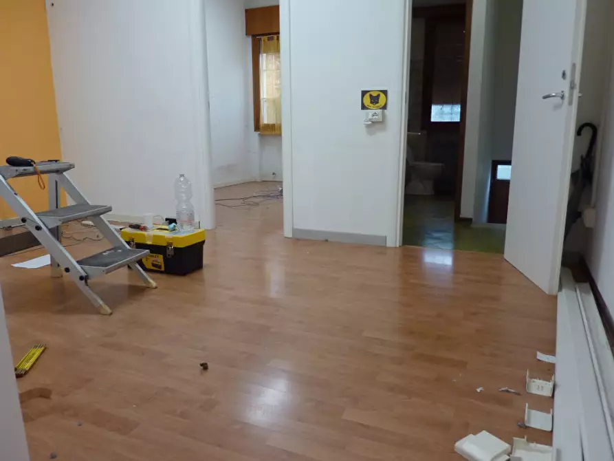 Immagine 6 di Negozio in affitto  in via roma 73 a Villorba