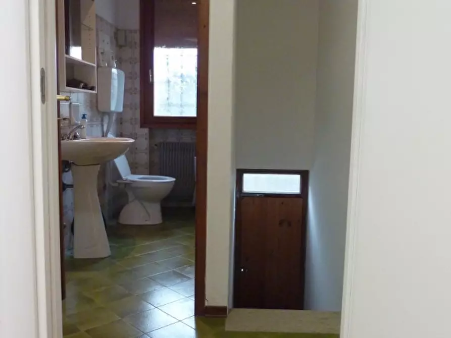 Immagine 13 di Negozio in affitto  in via roma 73 a Villorba