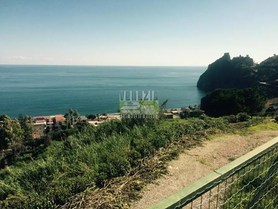 Immagine 3 di Villa in vendita  in Tourist divicion a Sant'alessio Siculo
