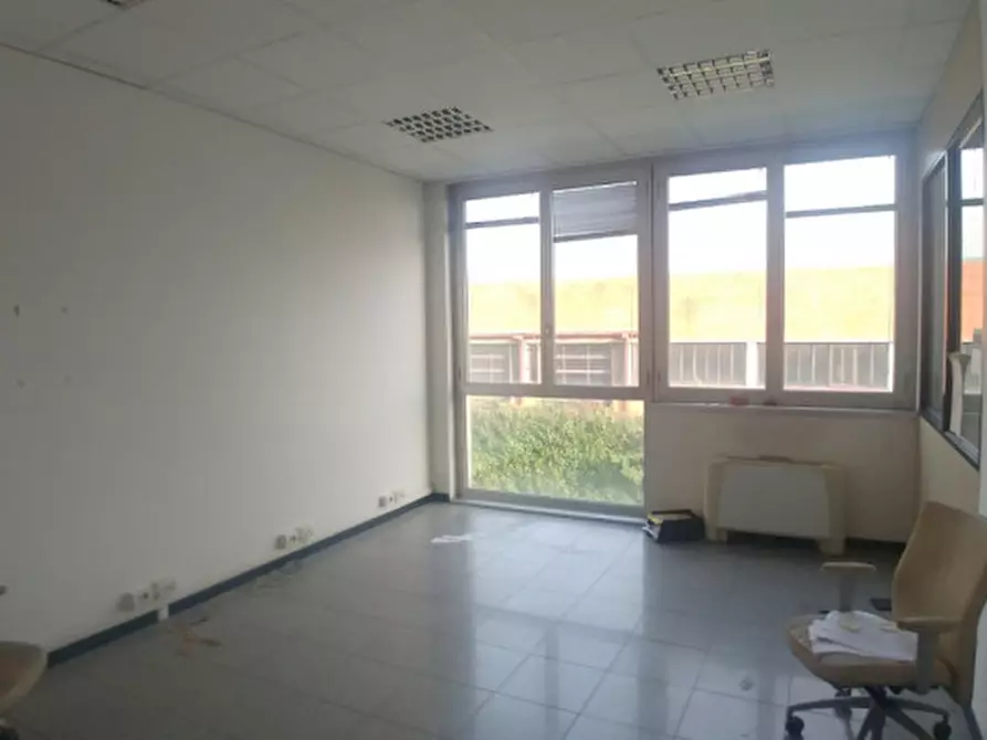 Immagine 20 di Ufficio in affitto  in VIA PODGORA a Vimercate