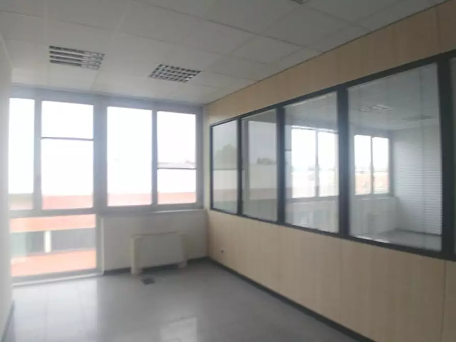 Immagine 23 di Ufficio in affitto  in VIA PODGORA a Vimercate