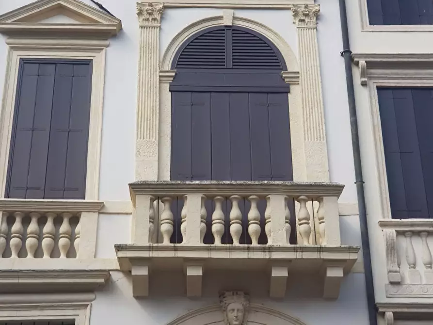 Immagine 2 di Appartamento in vendita  in Corso Fogazzaro 36100 vicenza a Vicenza