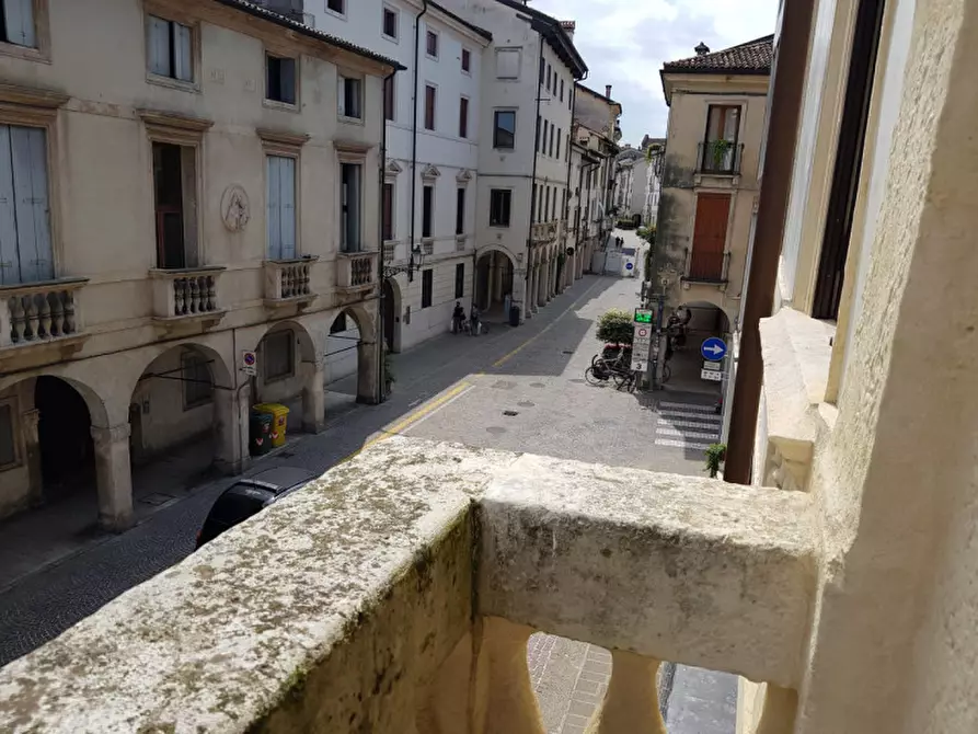Immagine 9 di Appartamento in vendita  in Corso Fogazzaro 36100 vicenza a Vicenza