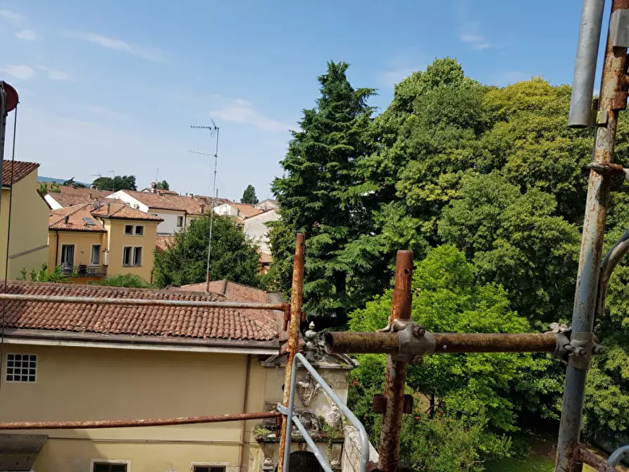 Immagine 10 di Appartamento in vendita  in Corso Fogazzaro 36100 vicenza a Vicenza