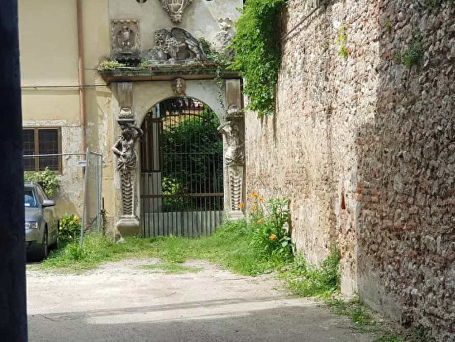 Immagine 18 di Appartamento in vendita  in Corso Fogazzaro 36100 vicenza a Vicenza