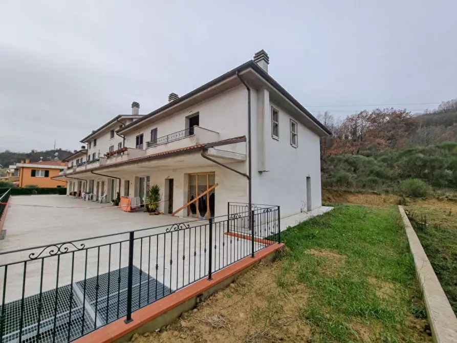 Immagine 17 di Villetta a schiera in vendita  in via dei Ciliegi a Sassocorvaro Auditore